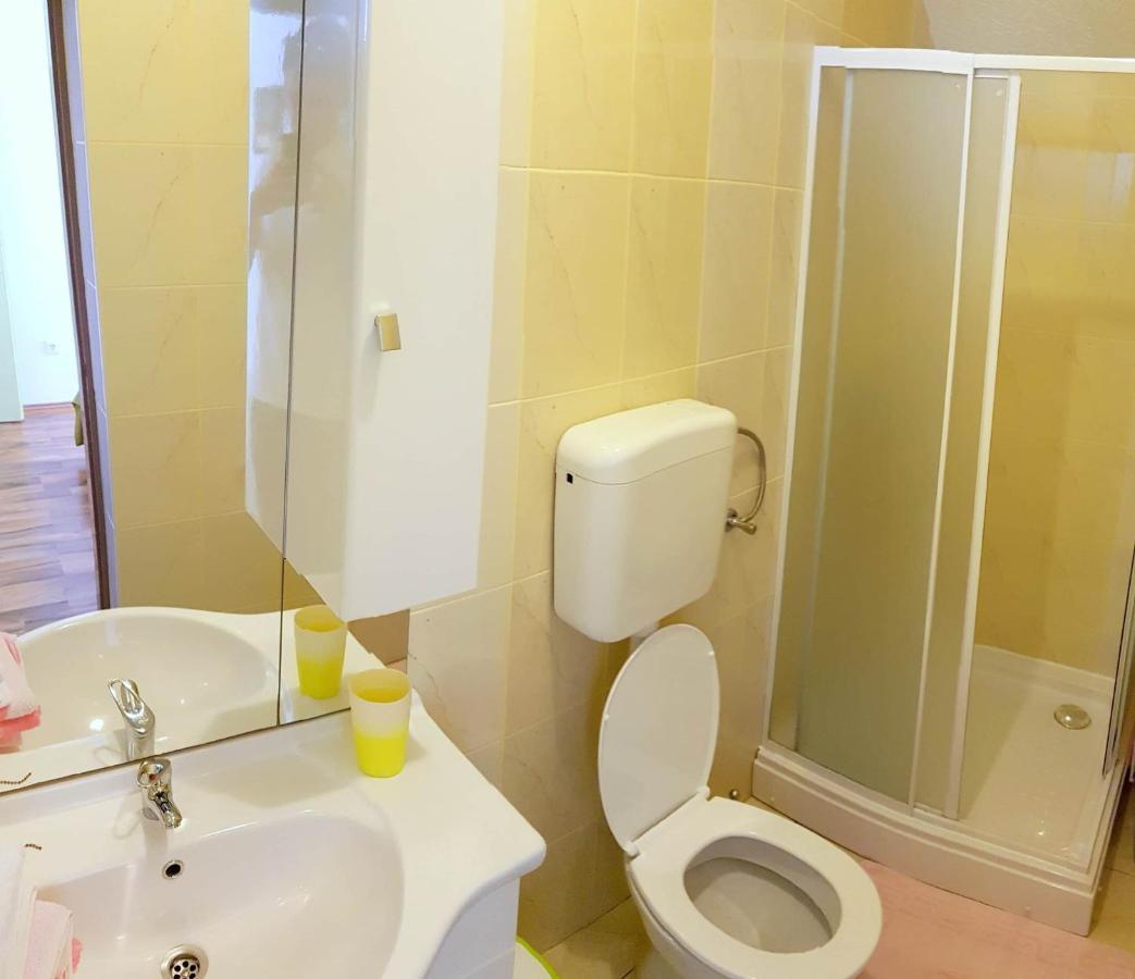 Apartmani Tina Jelsa  Ngoại thất bức ảnh